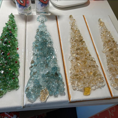 Crushed Glass and Resin Christmas Canvas Pair- Friday December 6th 6:00pm